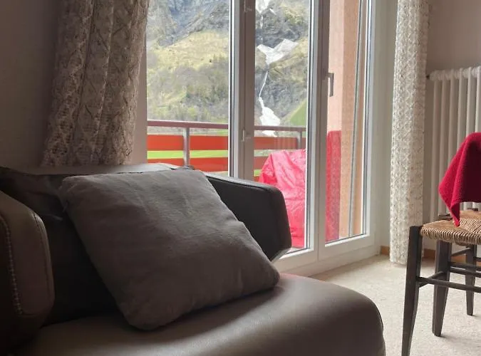 Ideally Located 3.5 Flat