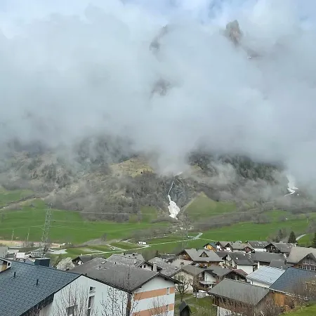 Ideally Located 3.5 Flat Apartment *